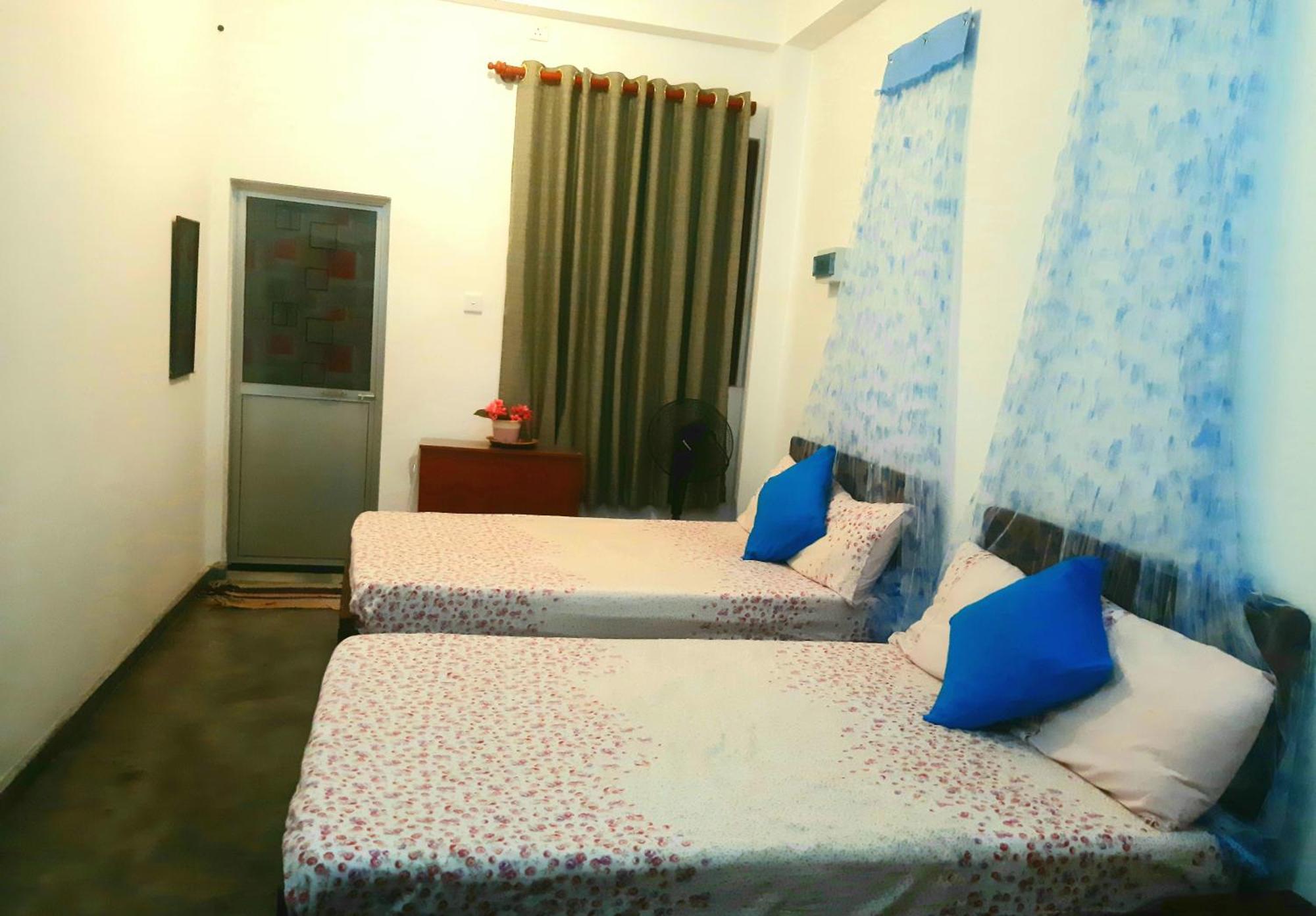 Weerakoon Garden Guest Hotel Хикадува Екстериор снимка
